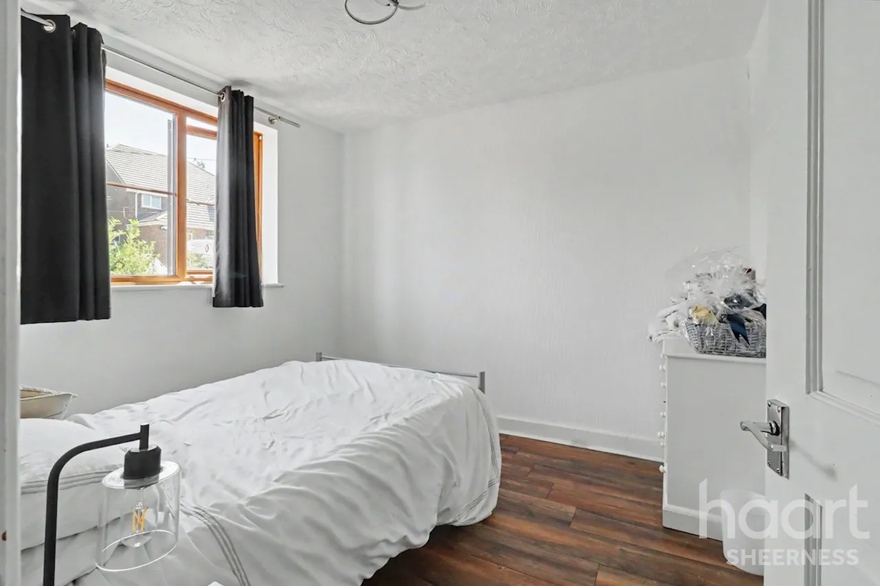 Waverley Avenue, Minster, ME12, photo 13