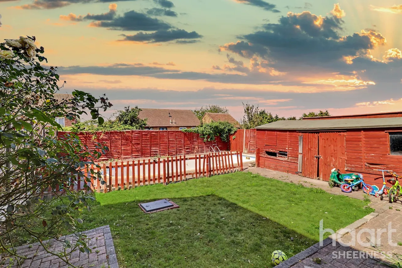 Waverley Avenue, Minster, ME12, photo 14