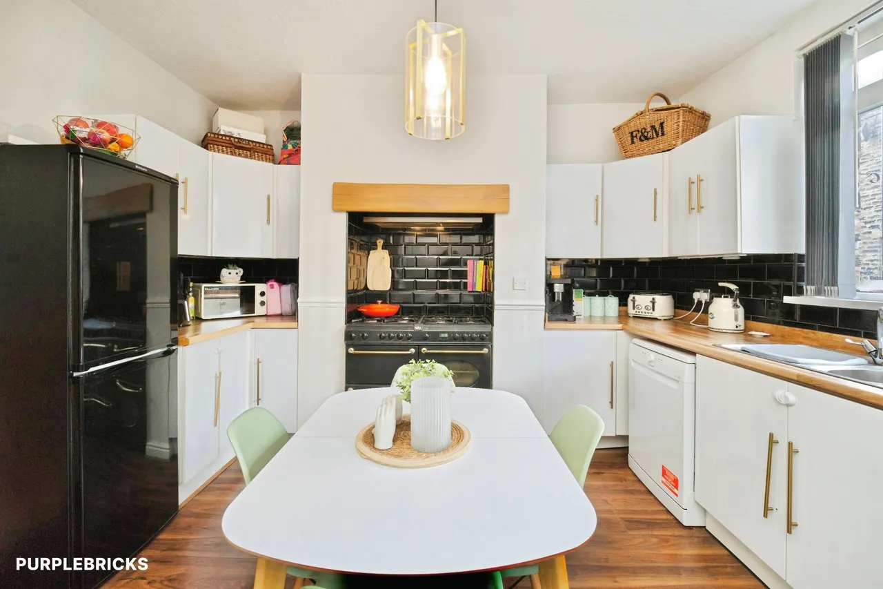 Wood Vine Street, Pudsey, LS28, photo 8
