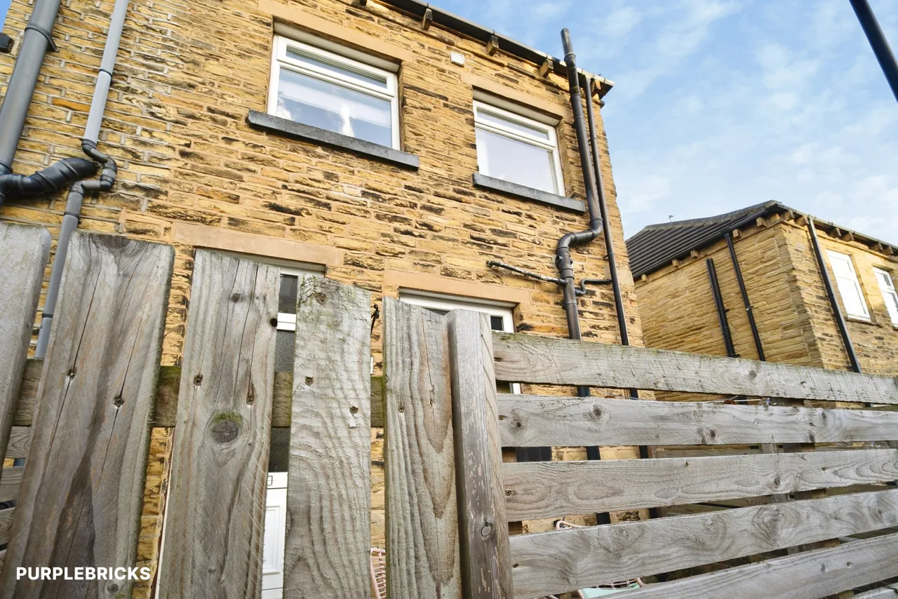 Wood Vine Street, Pudsey, LS28, photo 21