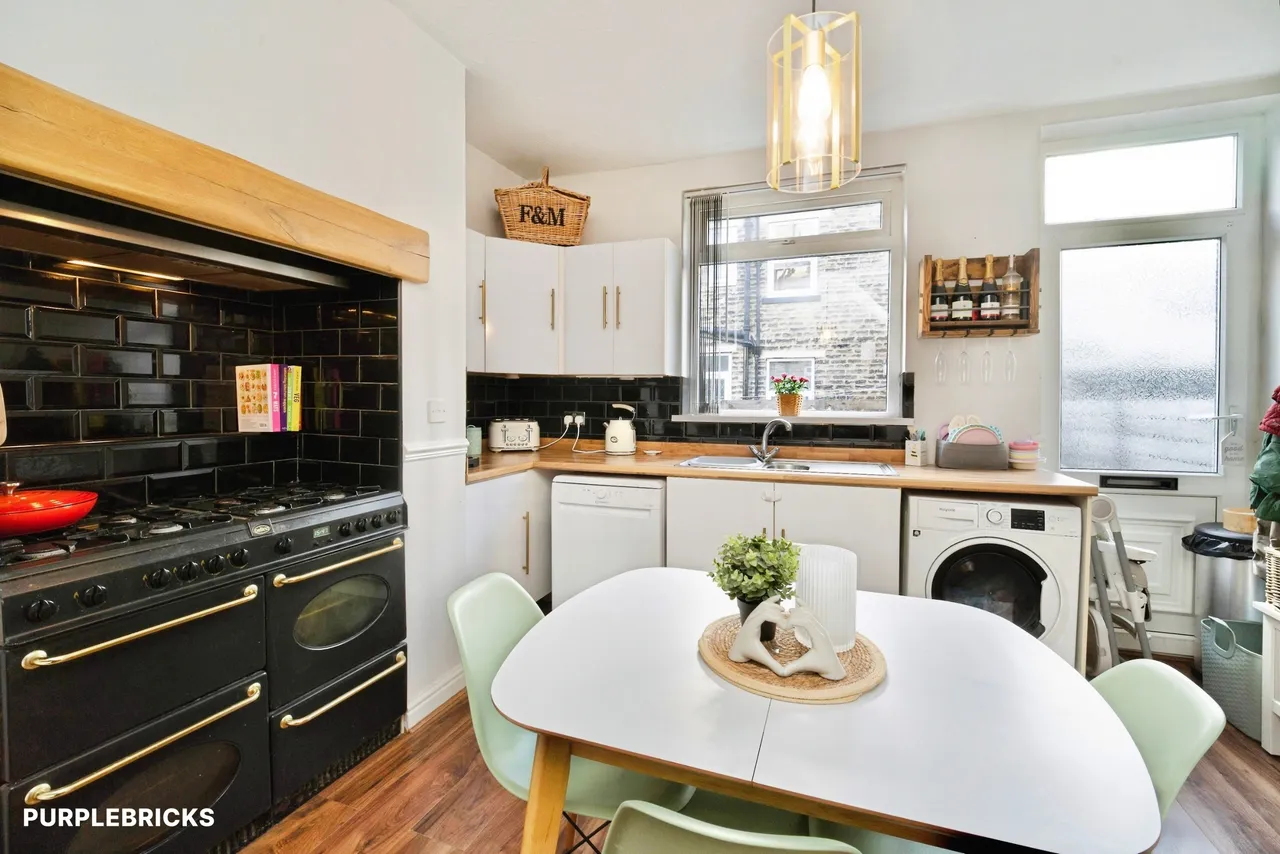 Wood Vine Street, Pudsey, LS28, photo 9