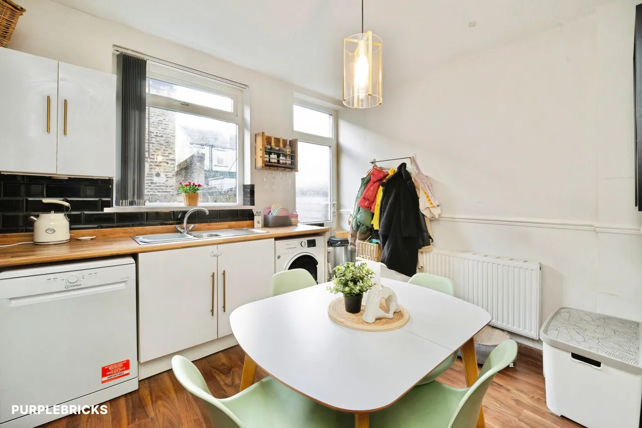 Wood Vine Street, Pudsey, LS28, photo 10