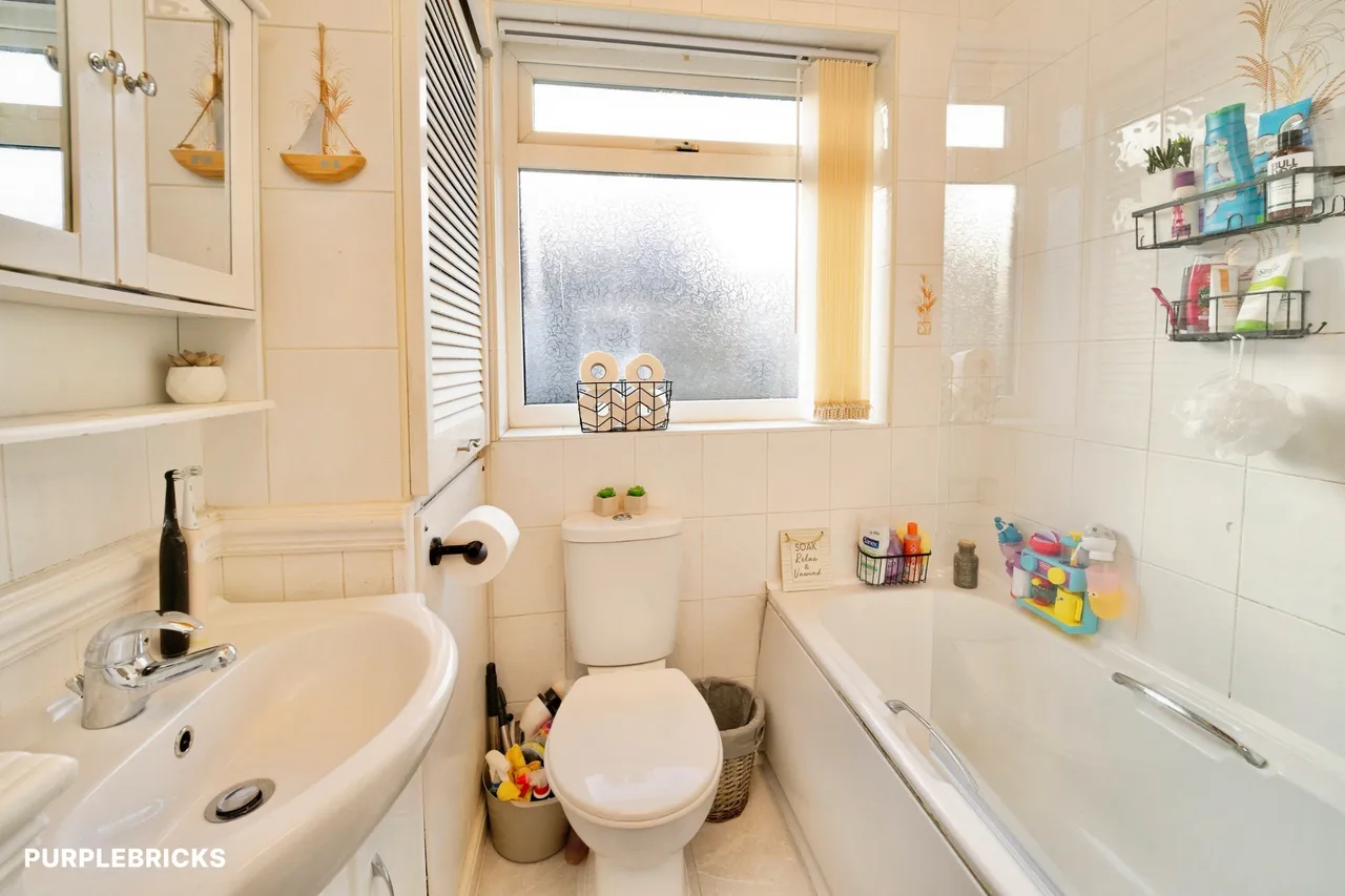 Wood Vine Street, Pudsey, LS28, photo 13