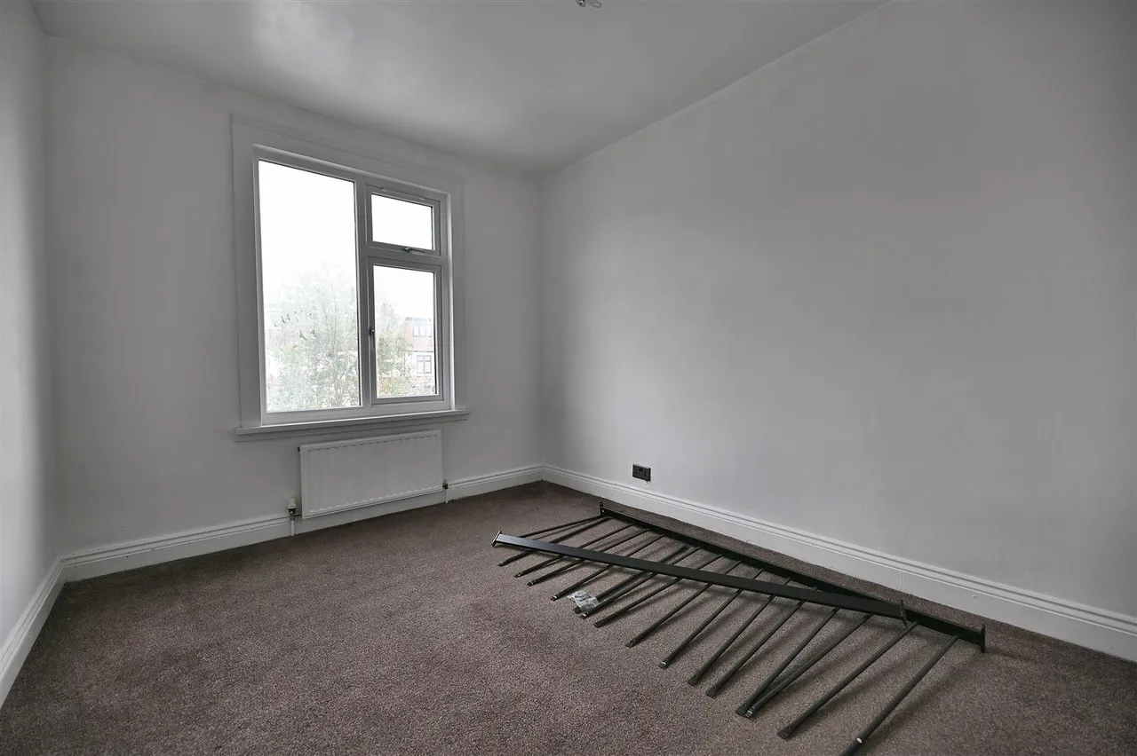 Bute Road, Barkingside, Essex, Ilford, IG61AF, photo 6