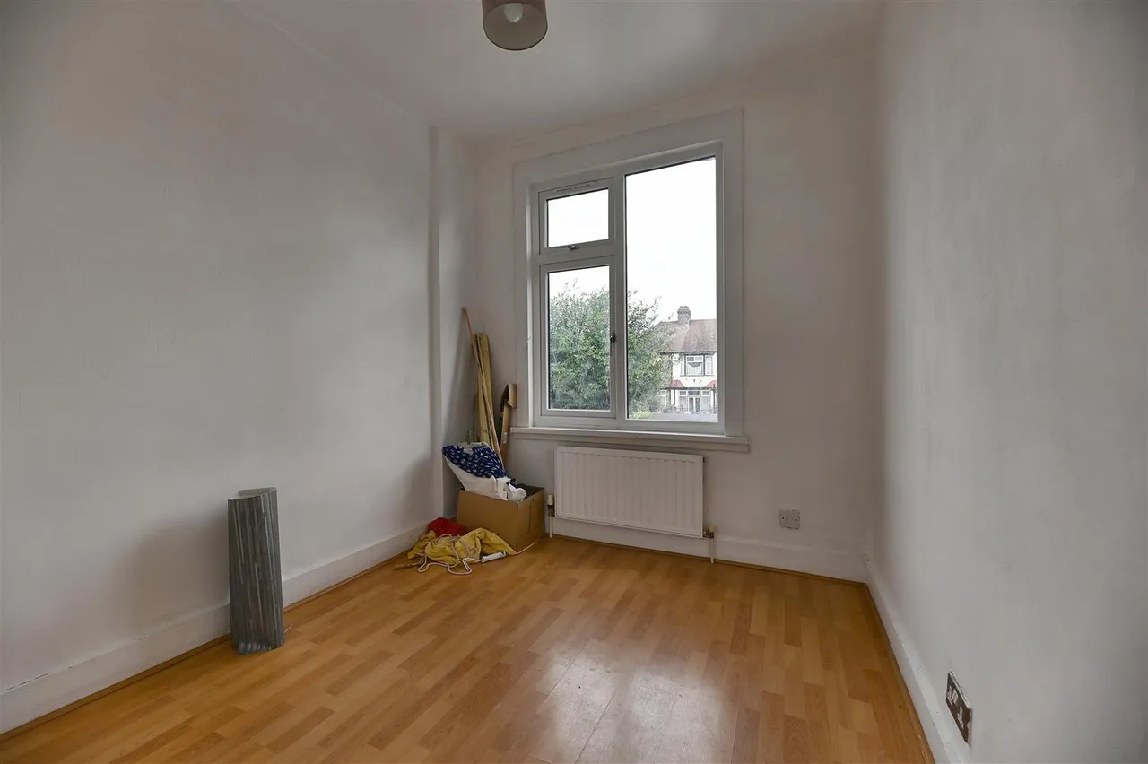Bute Road, Barkingside, Essex, Ilford, IG61AF, photo 7