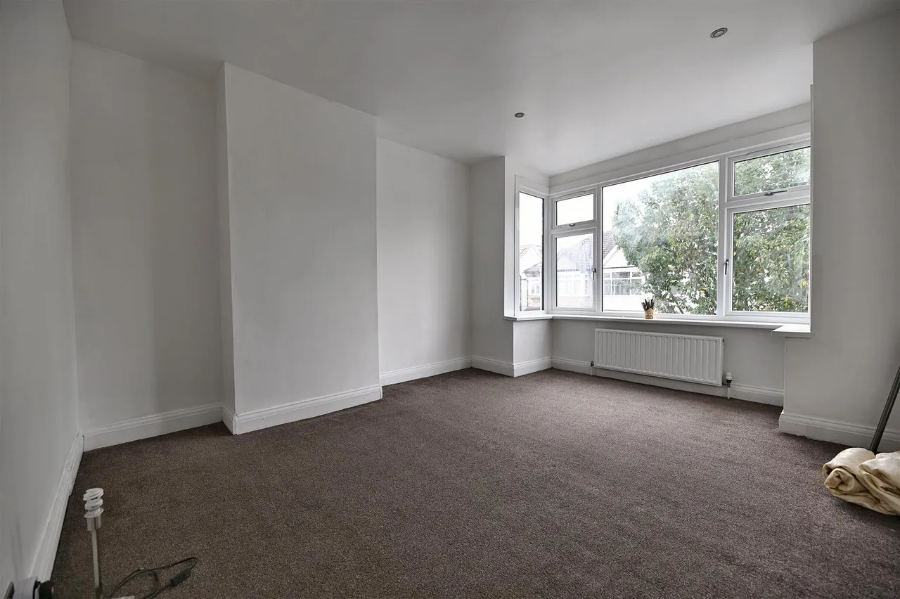 Bute Road, Barkingside, Essex, Ilford, IG61AF, photo 5