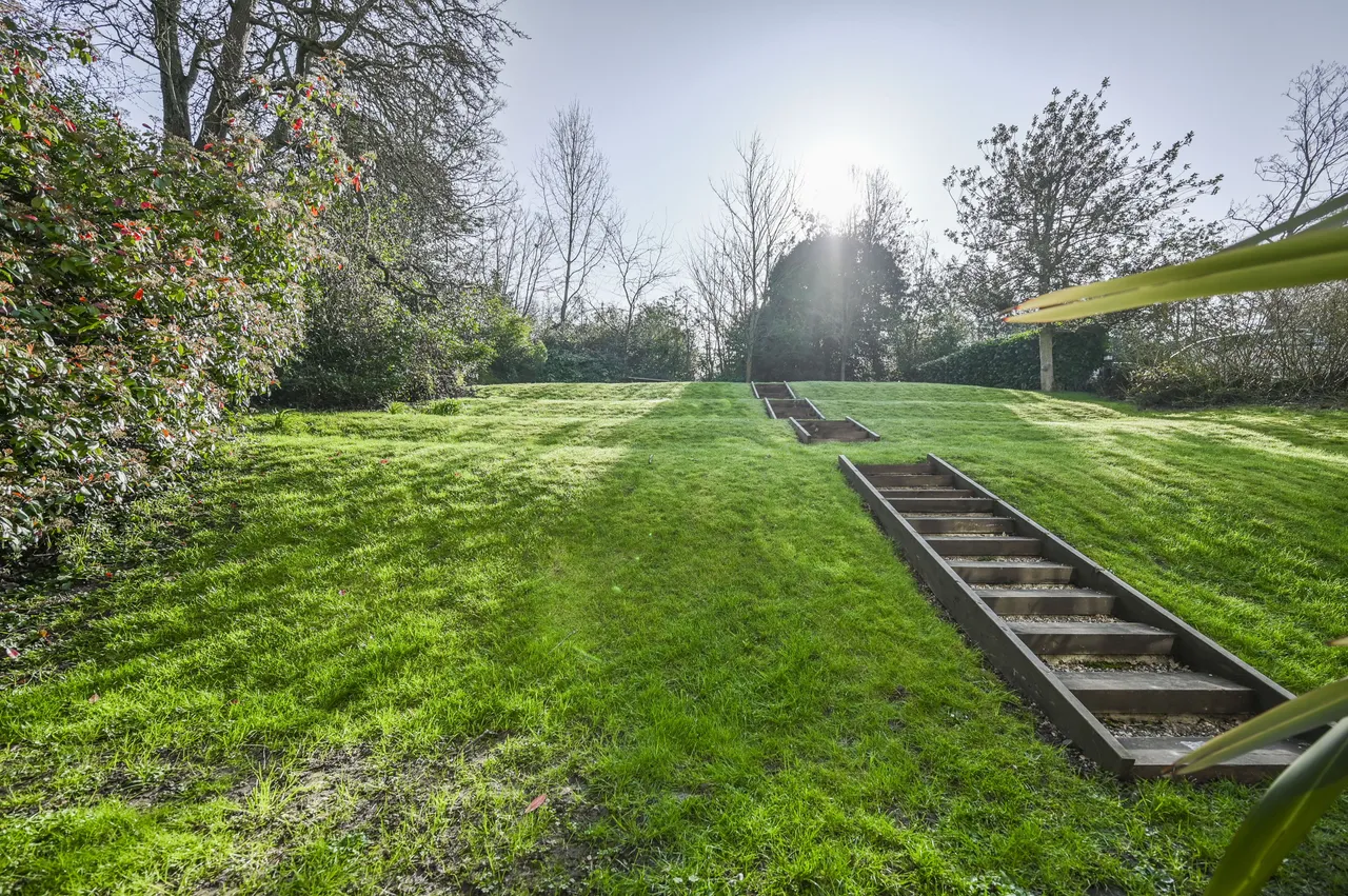 2 Standard Apartments, Crescent Road, London, photo 9