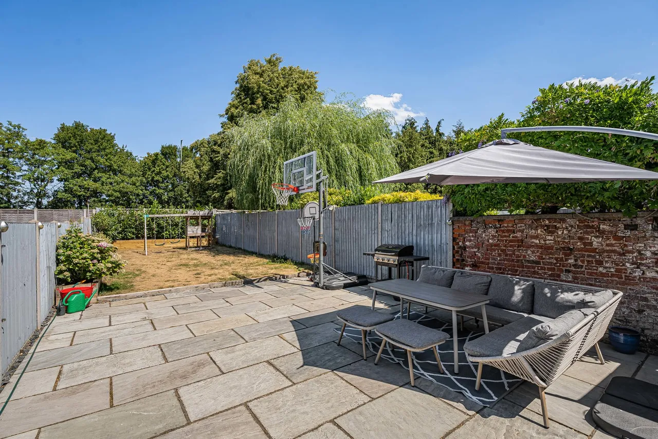 Strode Street, Egham, TW20, photo 5