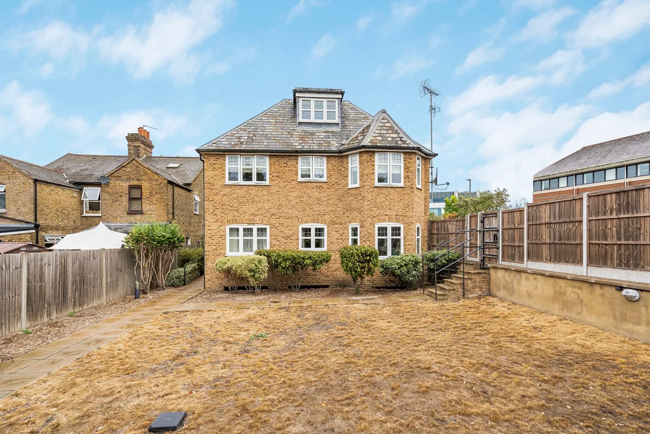Thorpe Road, Staines-upon-Thames, TW18, photo 10
