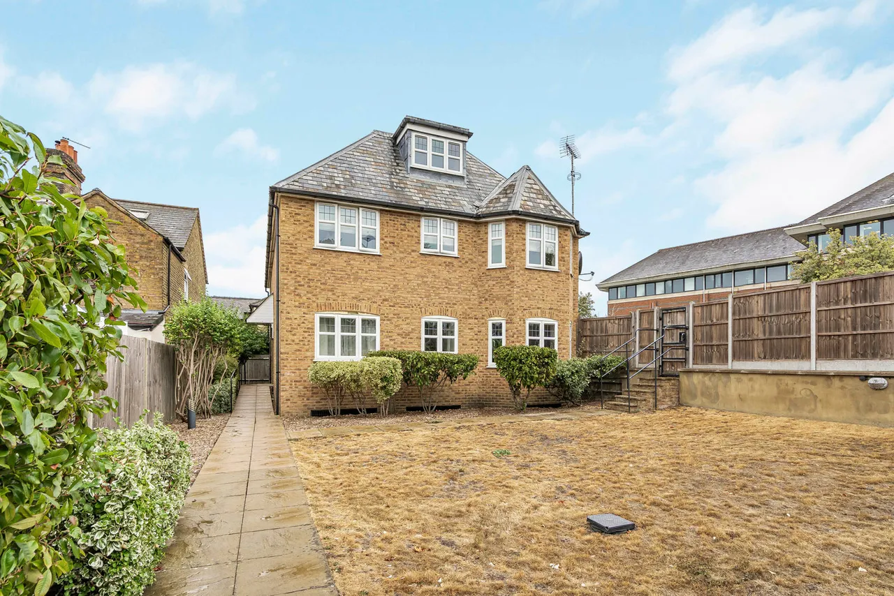 Thorpe Road, Staines-upon-Thames, TW18, photo 9