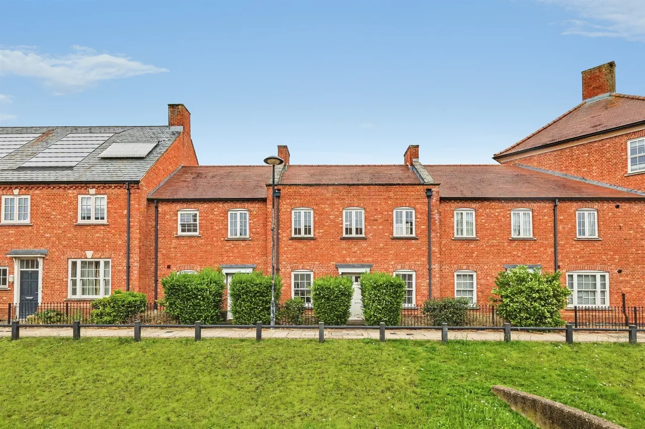 1 bed flat for sale — Scribers Drive, Upton, Northampton