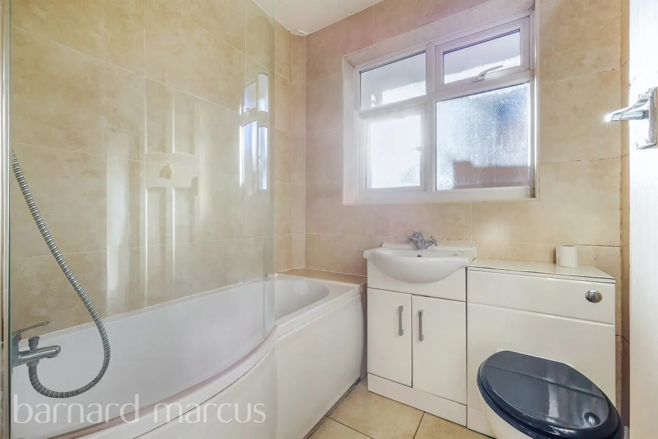 Martin Way, Morden, SM4, photo 5