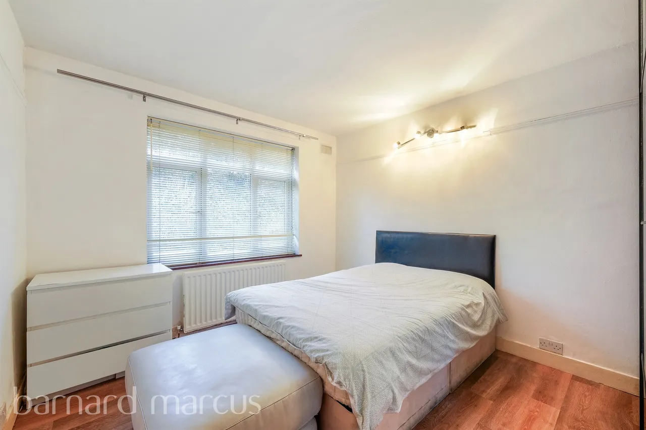 Martin Way, Morden, SM4, photo 8
