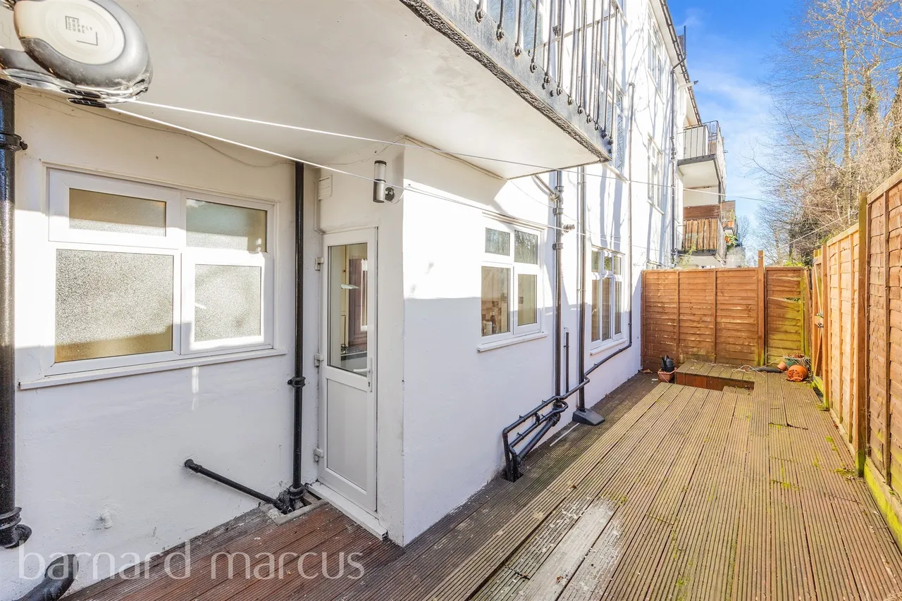 Martin Way, Morden, SM4, photo 4