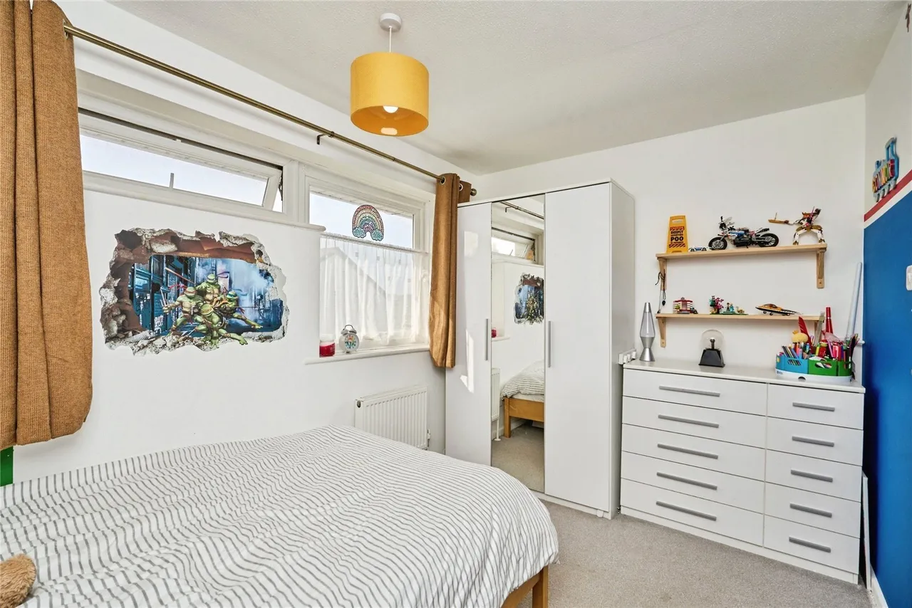 Upper Yarborough Road, East Cowes, PO32, photo 7