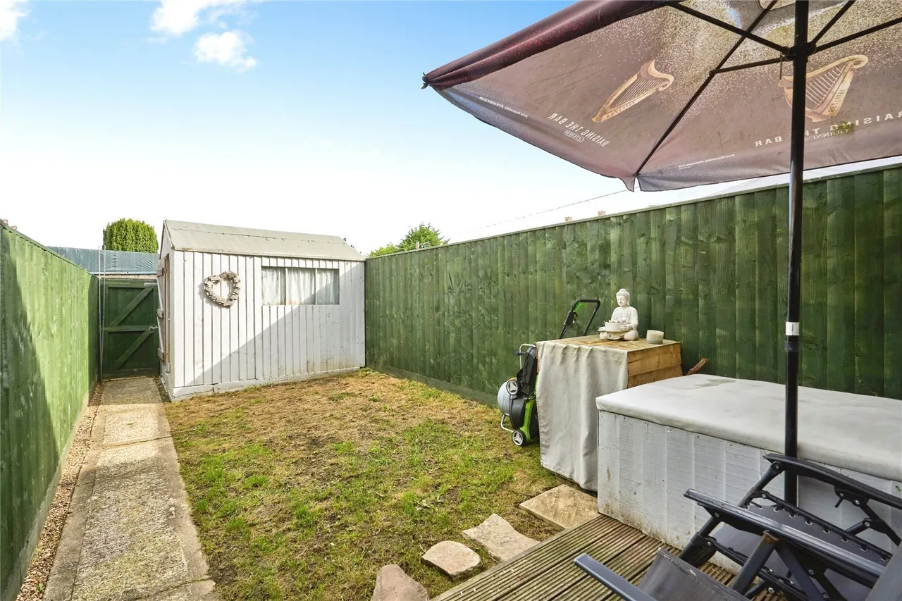 Upper Yarborough Road, East Cowes, PO32, photo 2