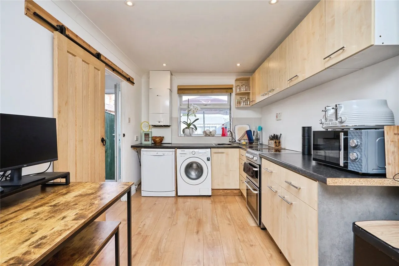 Upper Yarborough Road, East Cowes, PO32, photo 5