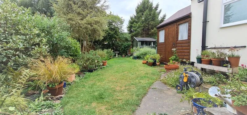 Leslie Road, Rayleigh, Essex, SS6 8PB, photo 16