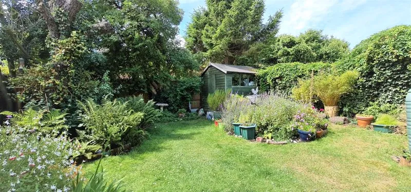 Leslie Road, Rayleigh, Essex, SS6 8PB, photo 5