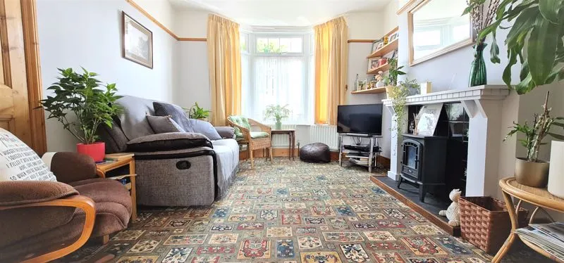 Leslie Road, Rayleigh, Essex, SS6 8PB, photo 2