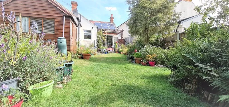 Leslie Road, Rayleigh, Essex, SS6 8PB, photo 3
