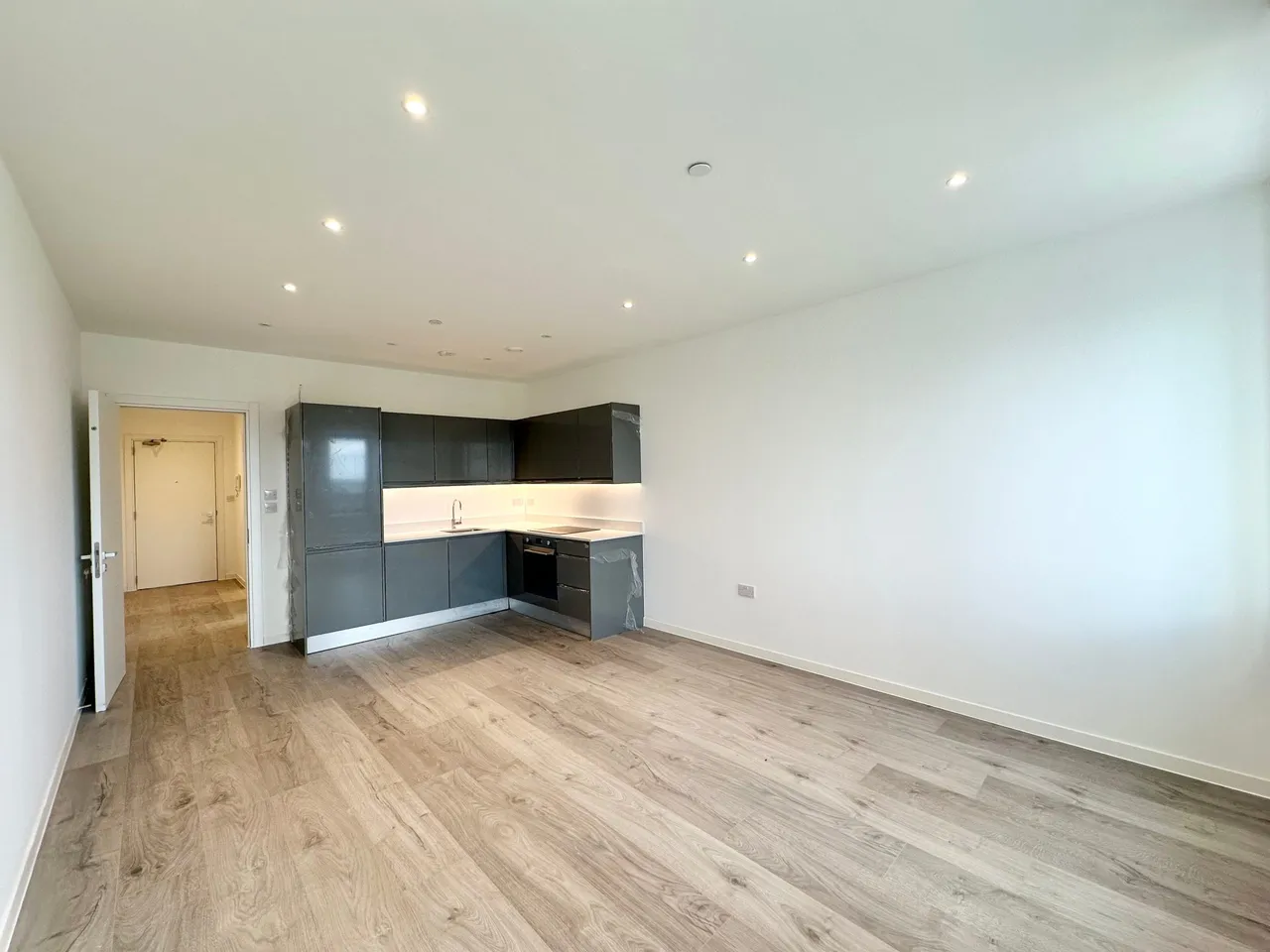 Flat 86, Tempus House, Milton Keynes, 249 Midsummer Boulevard, MK9 1FQ, photo 2