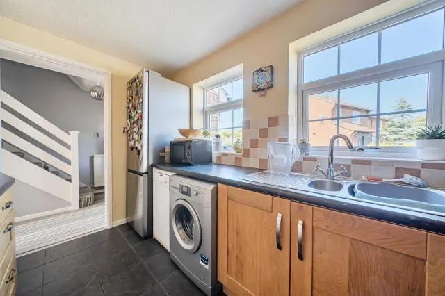 Spackman Close, Thatcham, RG19, photo 2