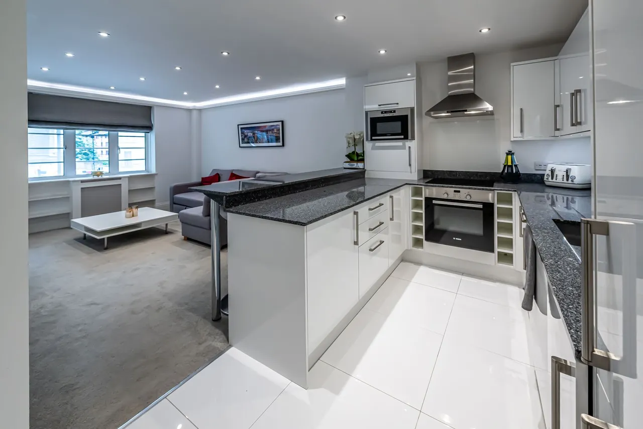 Old Brompton Road, SW5, photo 2