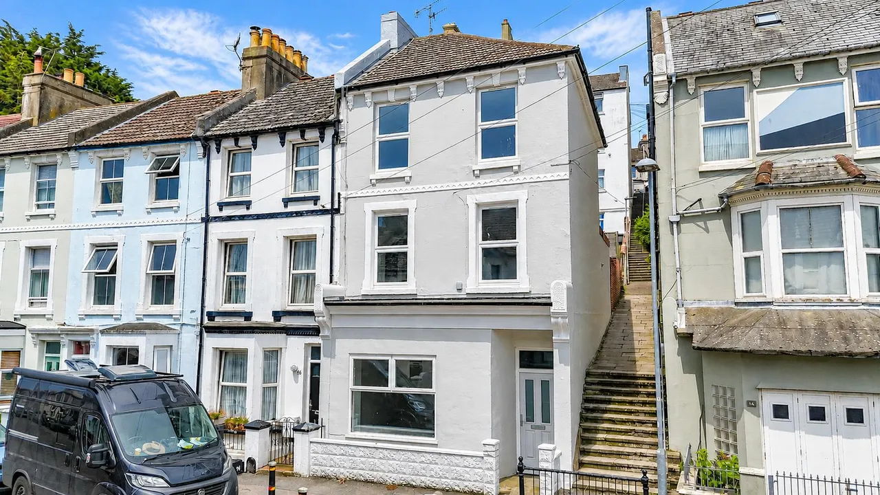 5 bed house for sale, Manor Road, Hastings