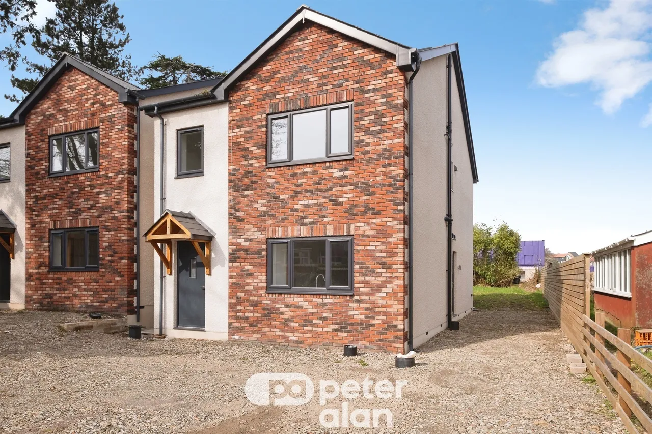 Five Locks Road, Cwmbran, NP44, photo 2
