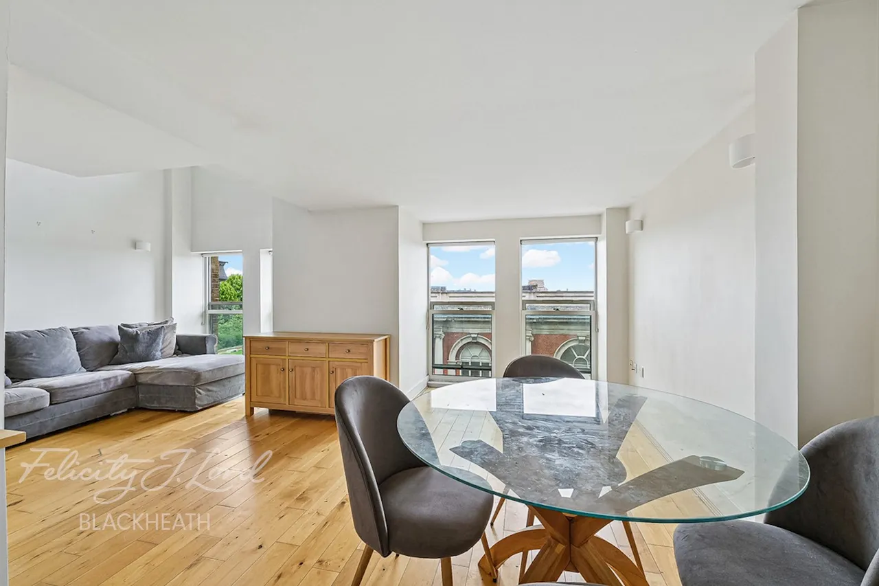2 bed flat for sale, Cadogan Road, Woolwich