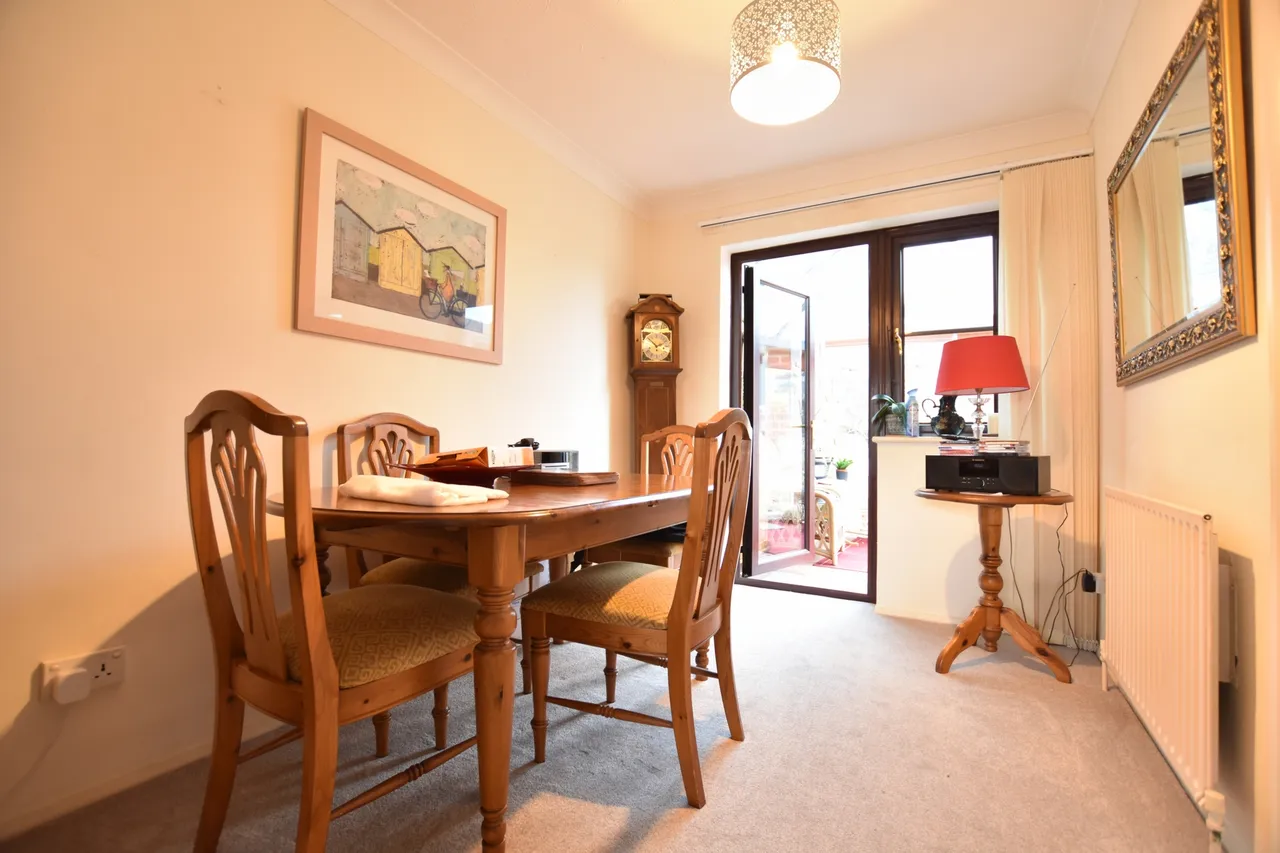Southend Crescent, Eltham, SE9 2SD, photo 4