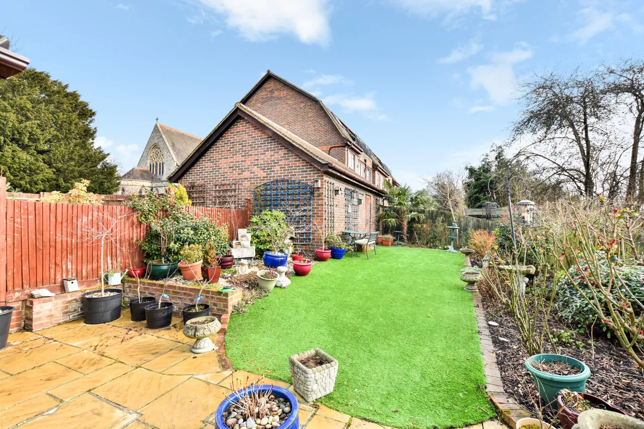 Southend Crescent, Eltham, SE9 2SD, photo 11