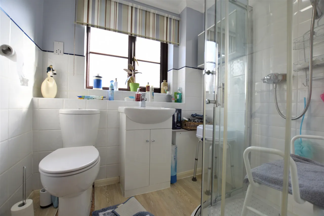 Southend Crescent, Eltham, SE9 2SD, photo 8
