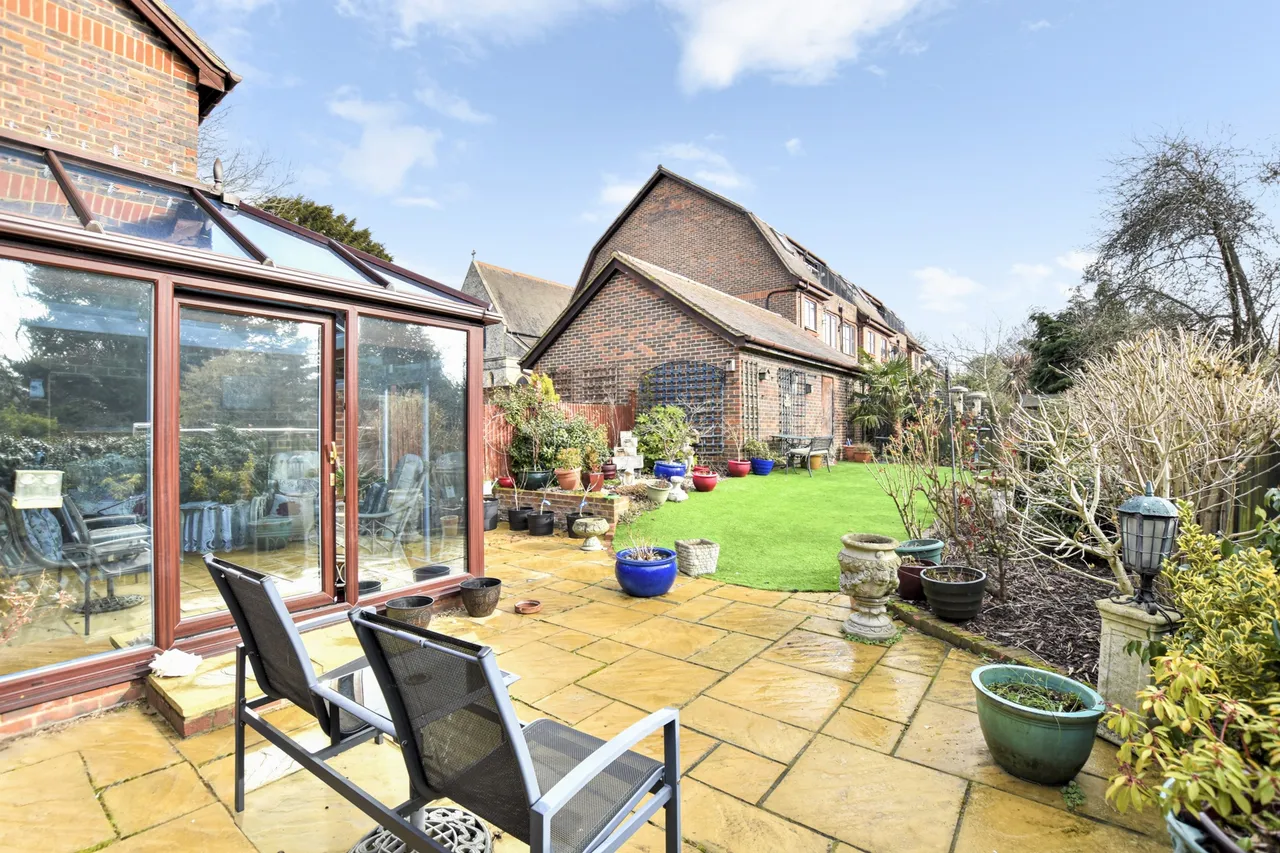 Southend Crescent, Eltham, SE9 2SD, photo 10