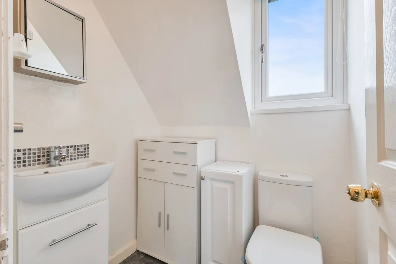 Ashgap Lane, Normanton, WF6, photo 23