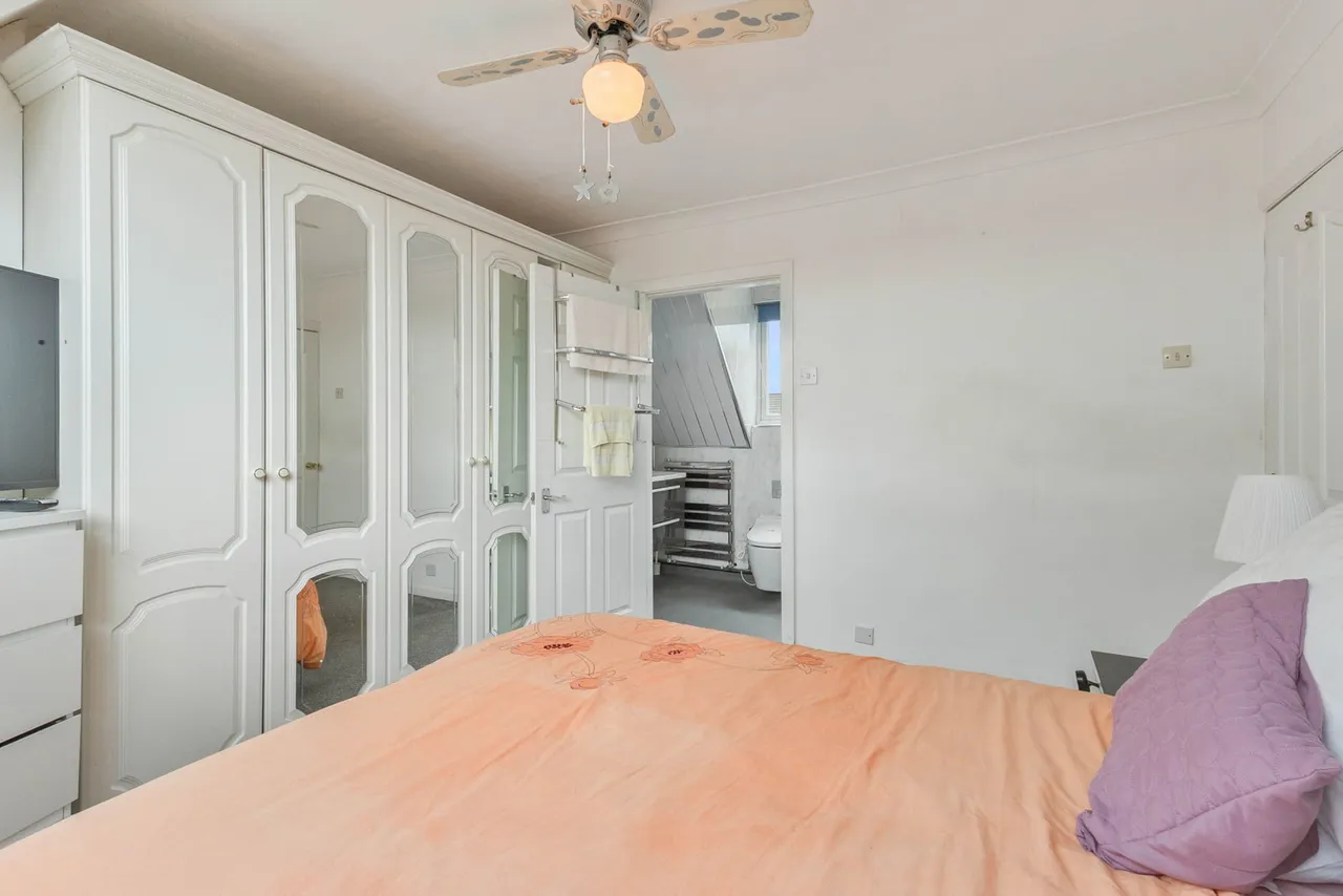 Ashgap Lane, Normanton, WF6, photo 15