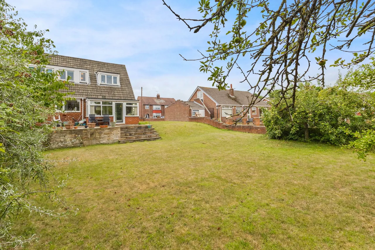 Ashgap Lane, Normanton, WF6, photo 24
