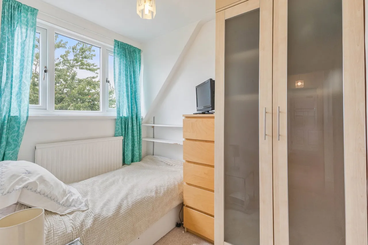 Ashgap Lane, Normanton, WF6, photo 18