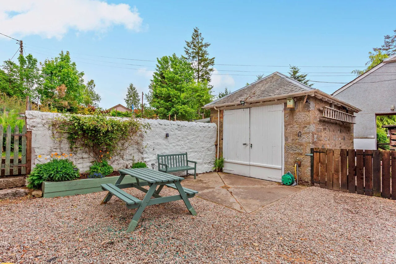Fort William Road, Newtonmore, Inverness-shire, PH20 1DG, photo 8