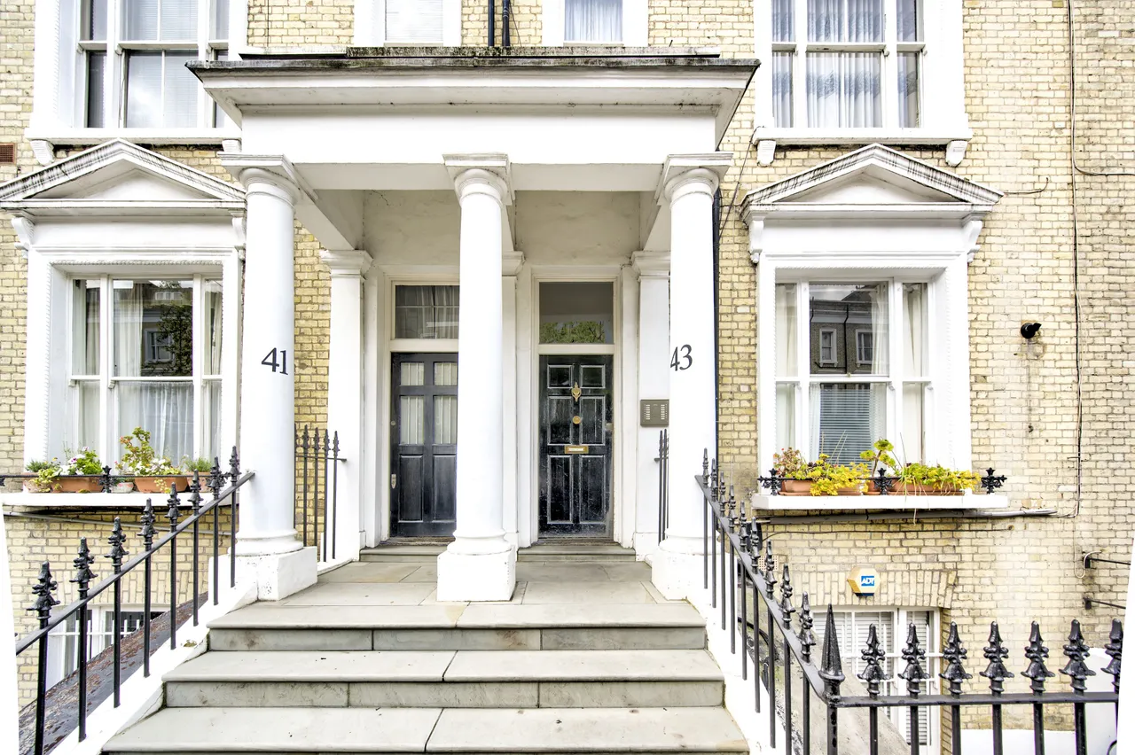Flat 12, 41-43 Eardley Crescent, London, photo 12