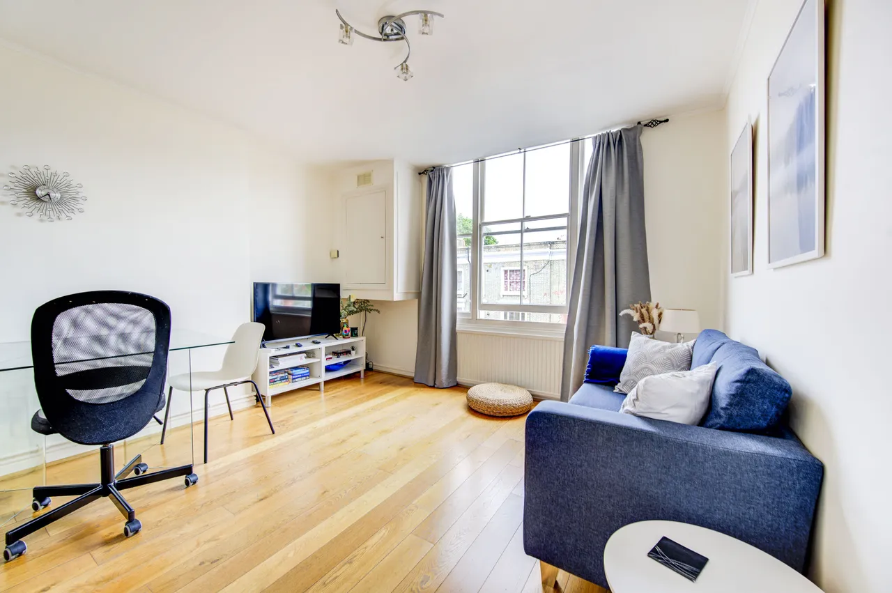 Flat 12, 41-43 Eardley Crescent, London, photo 7