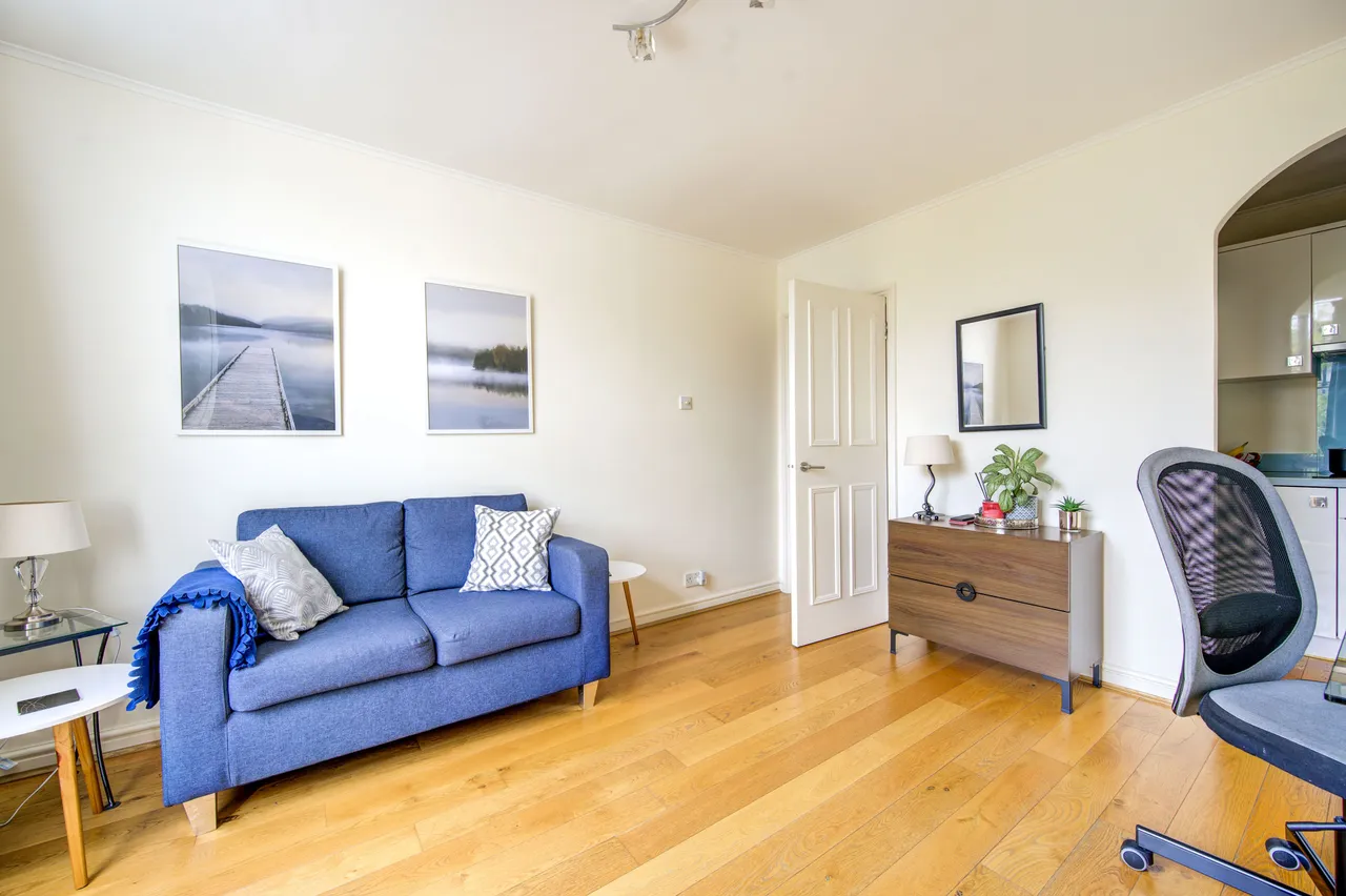 Flat 12, 41-43 Eardley Crescent, London, photo 4