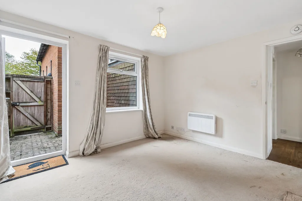 Magnum House High St, Lane End HP14 3JG, photo 8