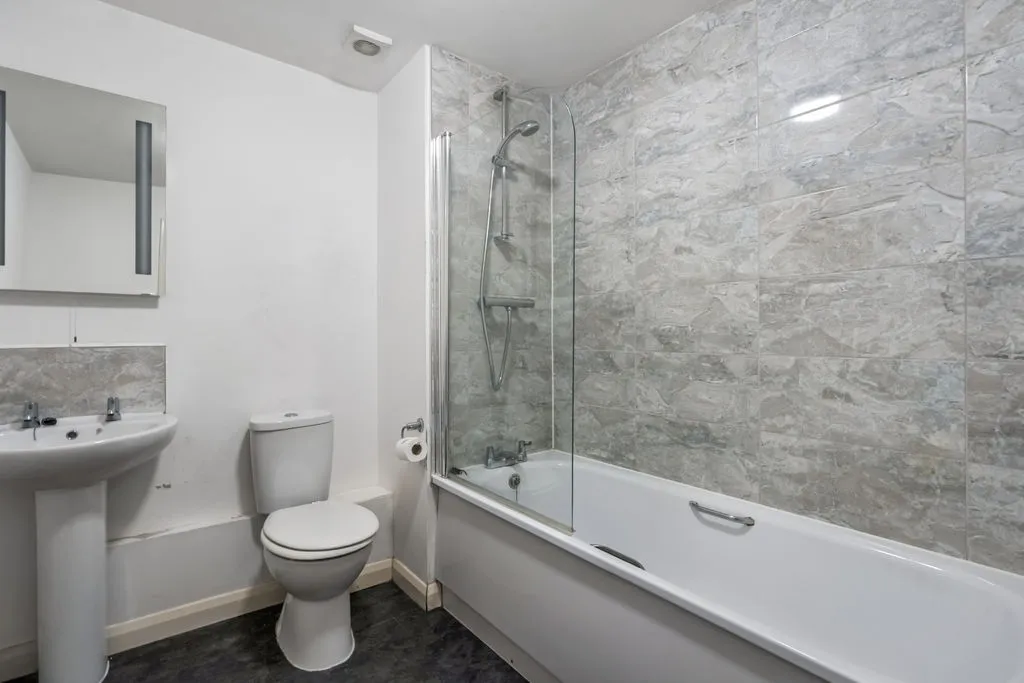 Magnum House High St, Lane End HP14 3JG, photo 9