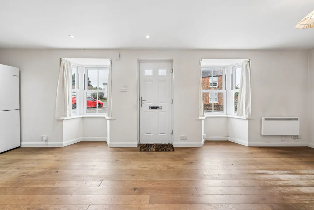 Magnum House High St, Lane End HP14 3JG, photo 6