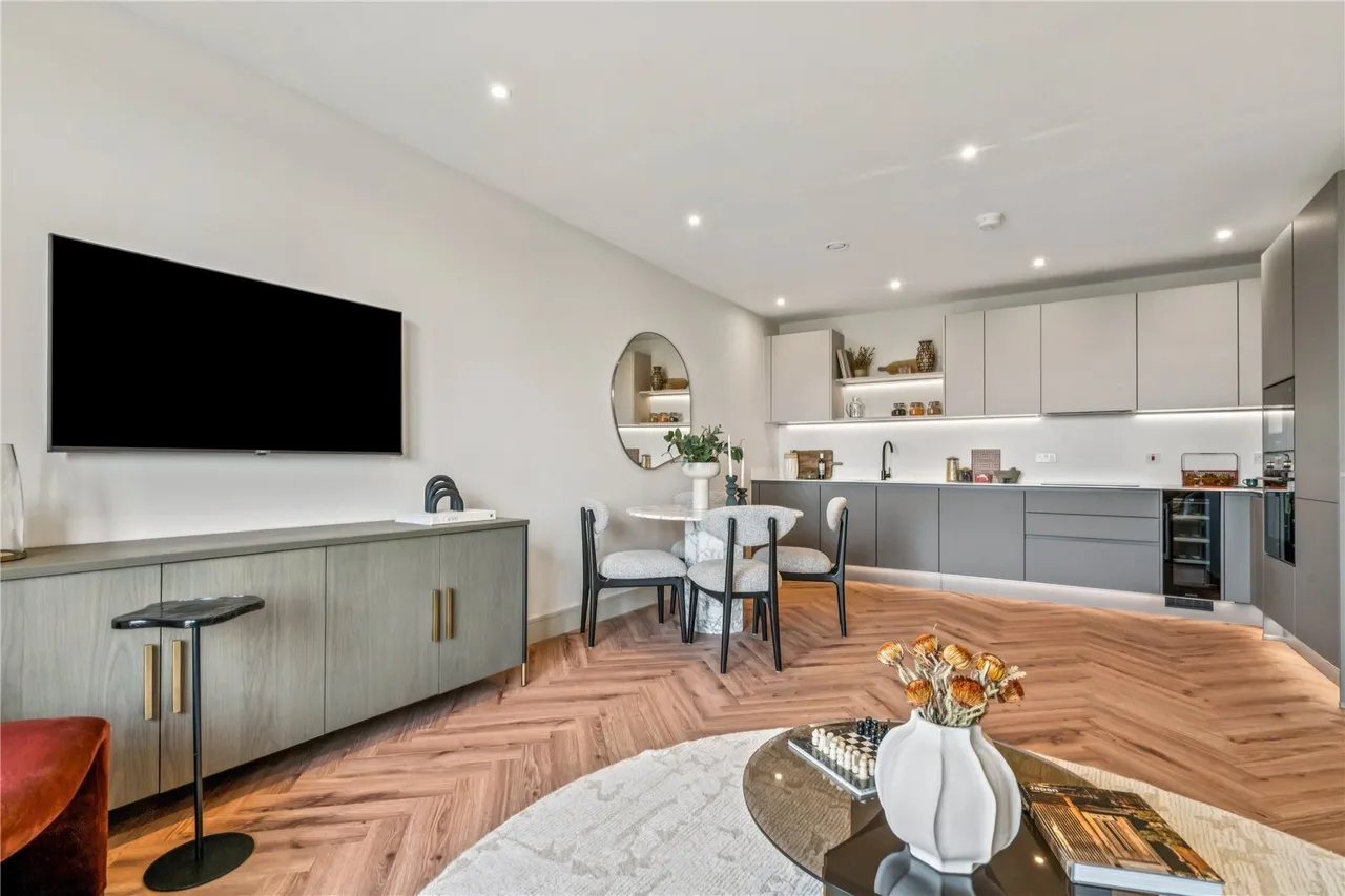 London Square, Bicknell Way, SW17, photo 16