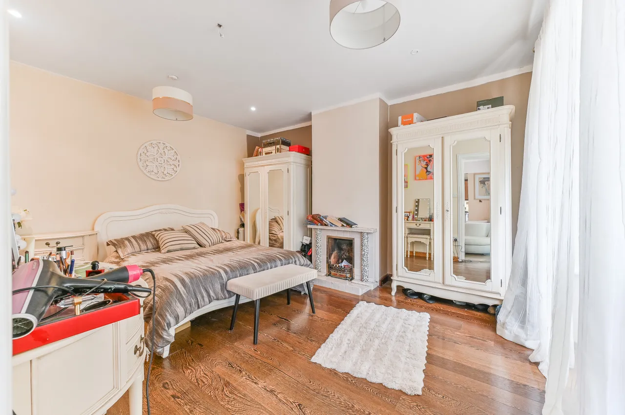 54 St Dunstans Hill, Sutton, photo 10