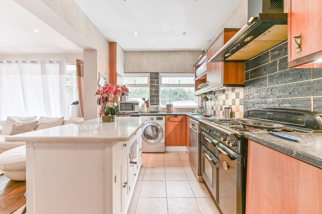 54 St Dunstans Hill, Sutton, photo 5