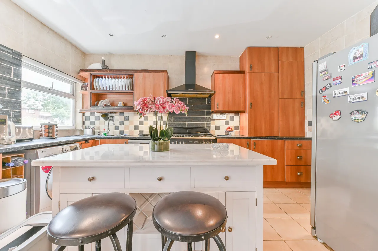 54 St Dunstans Hill, Sutton, photo 6
